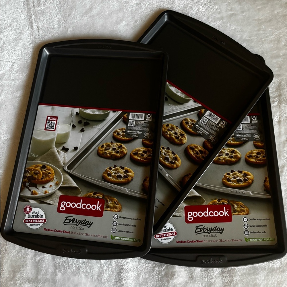 GoodCook Nonstick Cookie Sheets. Set of 3 sheets. - Picture 3 of 8